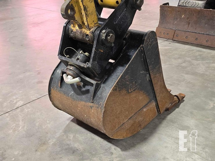 2021-caterpillar-307.5-image-11