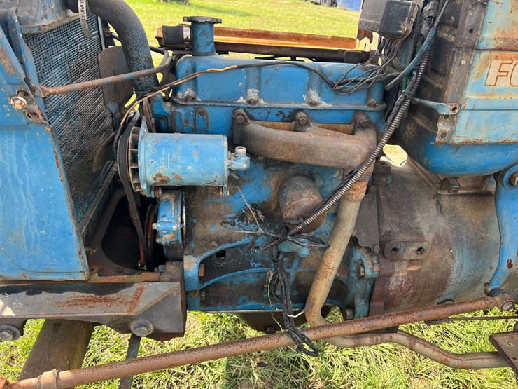 ford-4000-image-9