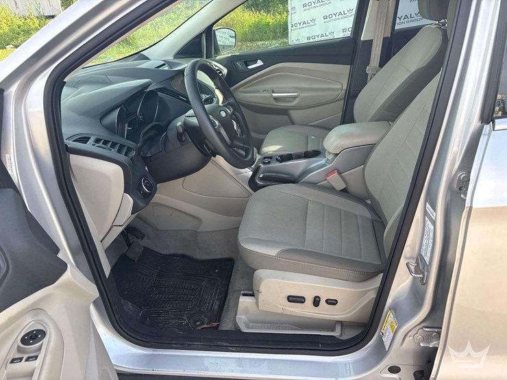 2016-ford-escape-image-12
