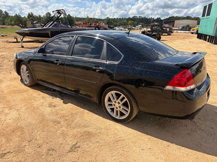 2016-chevrolet-impala-limited-4-door-sedan-(145,089-miles)-image-2
