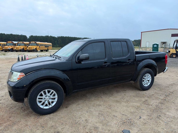 2015-nissan-frontier-image-1