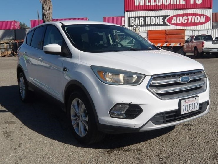 2017-ford-escape-image-2