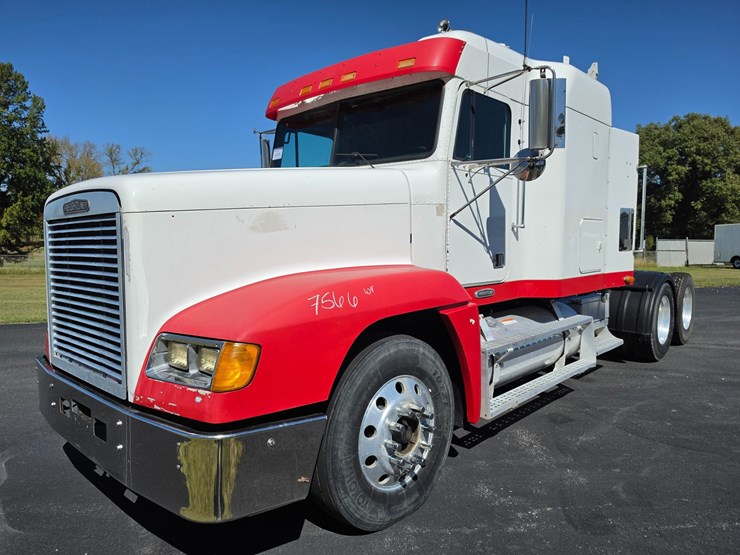 2001-freightliner-fld120-image-2
