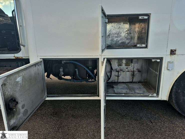 2009-international-durastar-4300-image-25