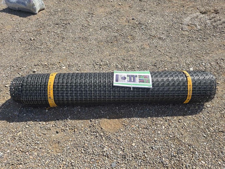 black-plastic-mesh-safety-fencing-roll-image-1