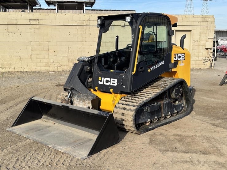 2021-jcb-3ts-8t-image-1