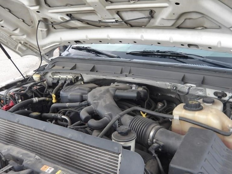 2011-ford-f550-image-7