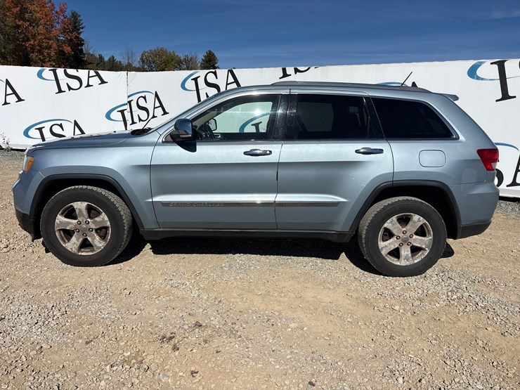 2012-jeep-grand-cherokee-image-2
