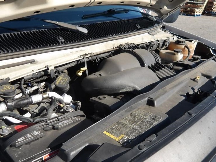 2011-ford-e350-image-8
