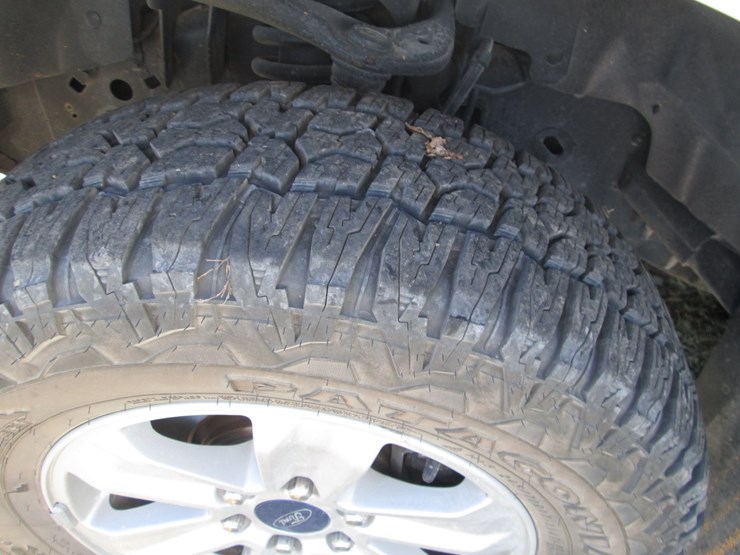 2017-ford-f150-image-12