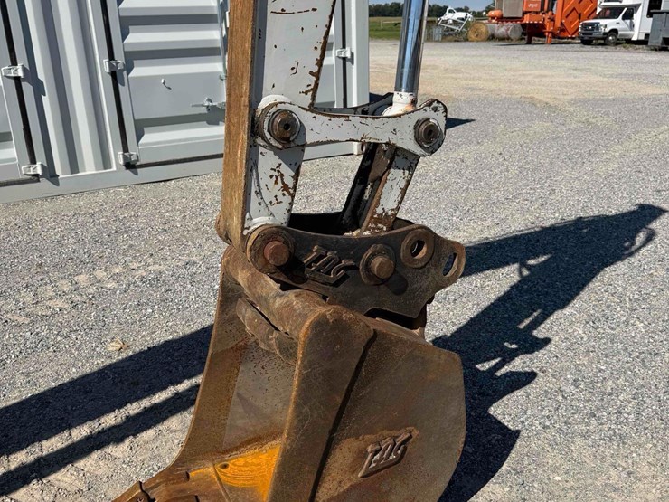 takeuchi-tb290-image-8