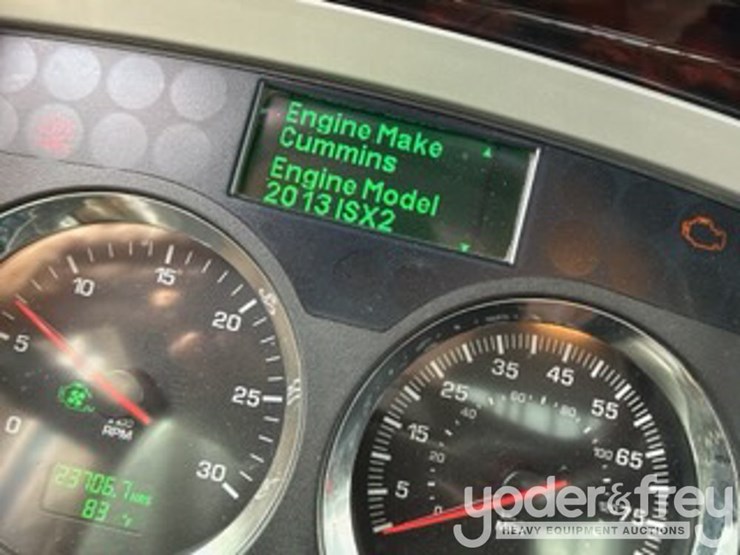2015-kenworth-w900-image-14