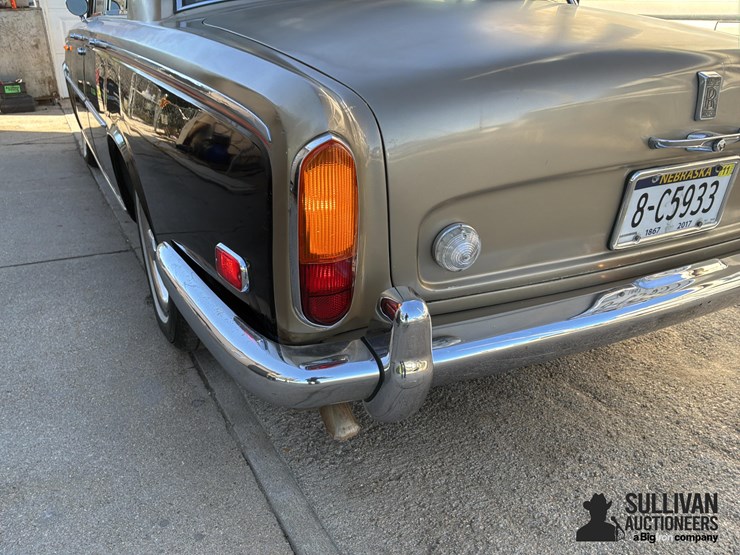 1972-rolls-royce-silver-shadow-4-door-sedan-image-9