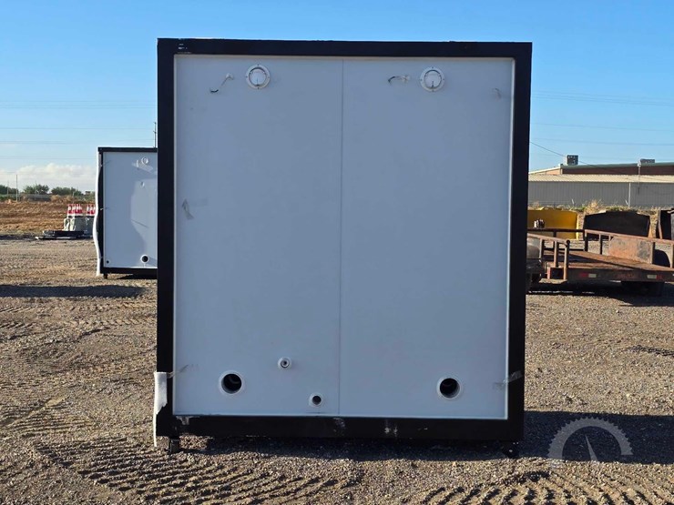 mobile-toilet-image-8