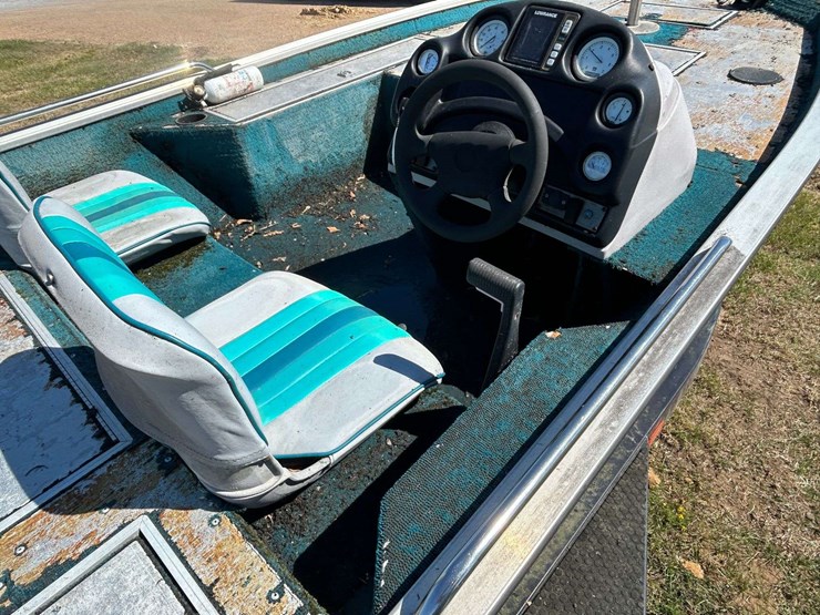 1998-lowe-170-aluminum-bass-boat-w/-trailer-image-19