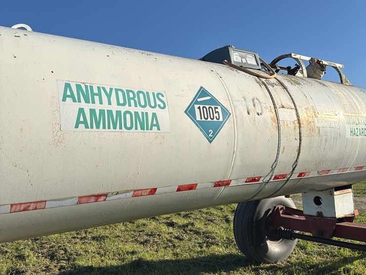 11-1.-1450-gallon-nh3-tank,-16.5l-16.1-tires-image-13