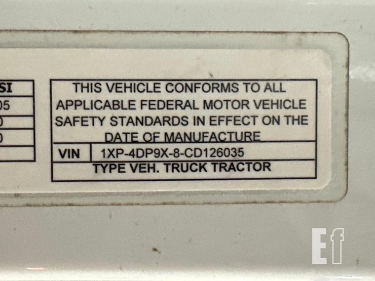 2012-peterbilt-587-image-36