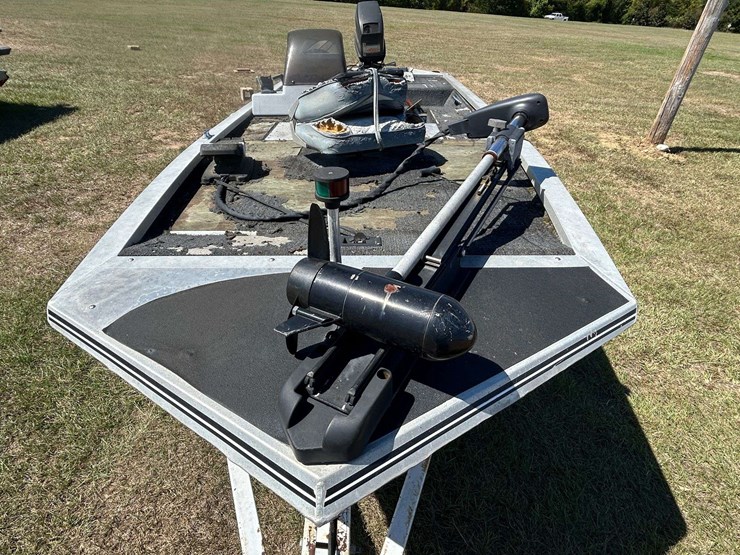 1994-bass-tracker-tx17-aluminum-bass-boat-w/-40-hp-mercury-&-trailer-image-8