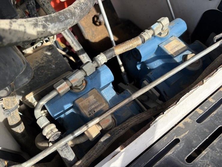 2019-bobcat-mt85-image-21