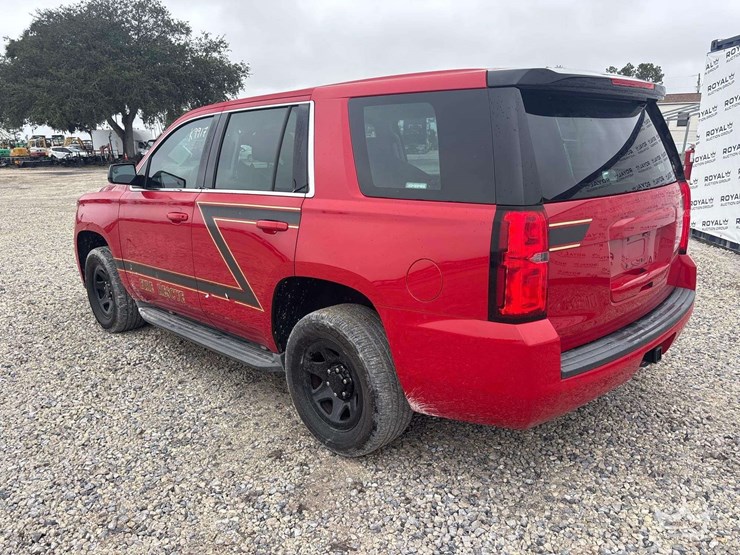 2016-chevrolet-tahoe-image-3