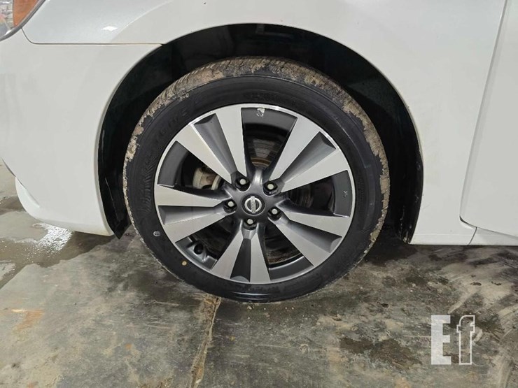 2017-nissan-sentra-image-19