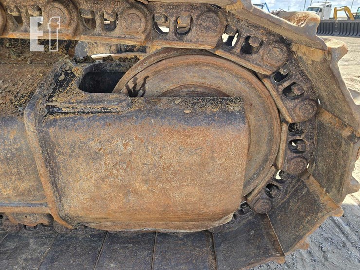 2016-caterpillar-336fl-image-35