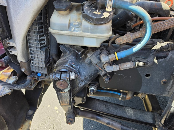 2007-freightliner-m2-106-image-27