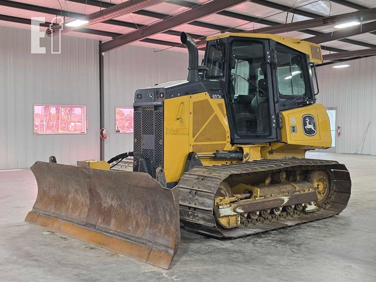 2020-deere-650k-image-1
