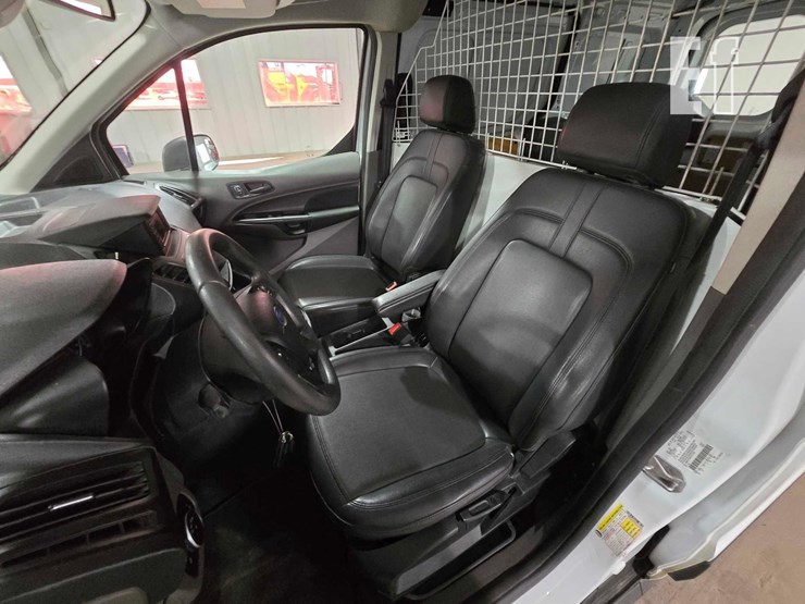 2022-ford-transit-connect-image-9