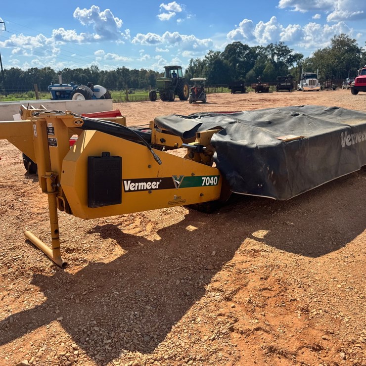 VERMEER M7040