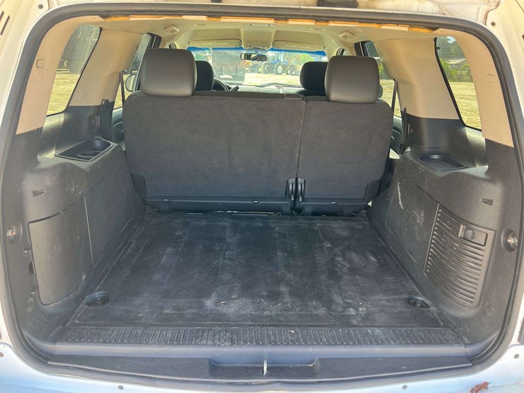 2012-chevrolet-tahoe-image-21