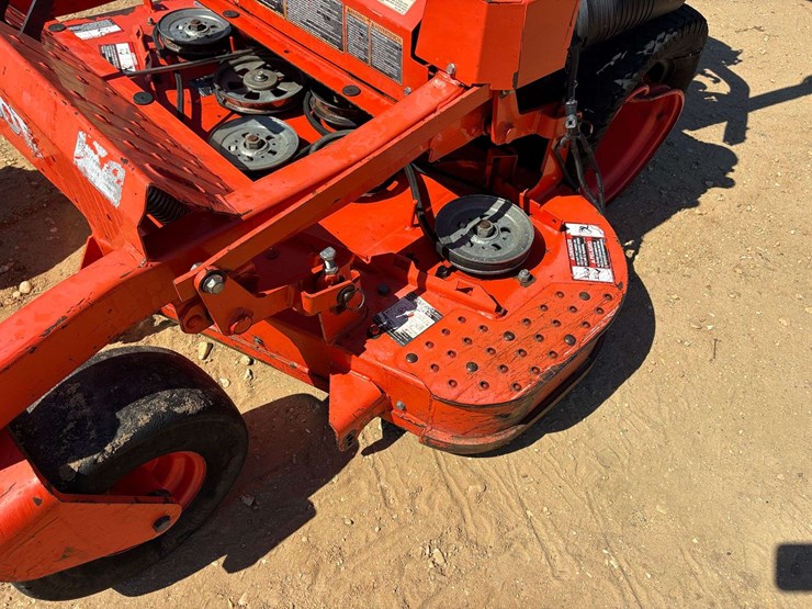 2019-kubota-z781kwi-54"-zero-turn-lawn-mower-image-10