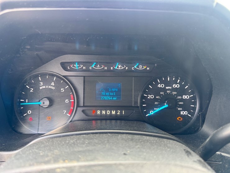 2022-ford-f250-xl-image-15