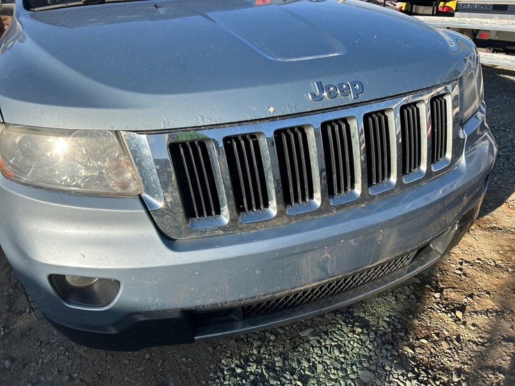 2012-jeep-grand-cherokee-image-10