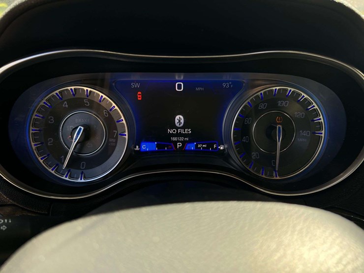 2020-chrysler-300-awd-3.6l-v6-sedan-(166,122-miles)-image-13