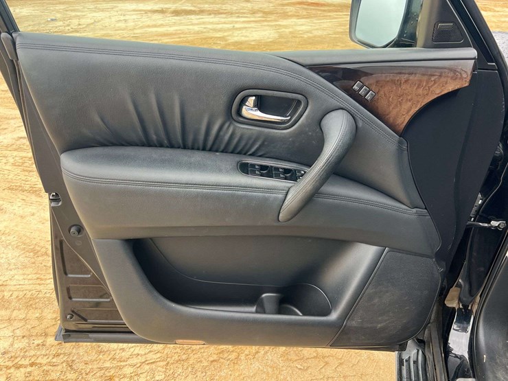 2012-infiniti-qx56-image-9