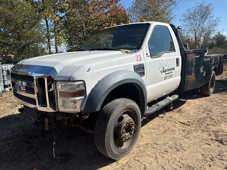 2010-ford-f550-xlt-image-1
