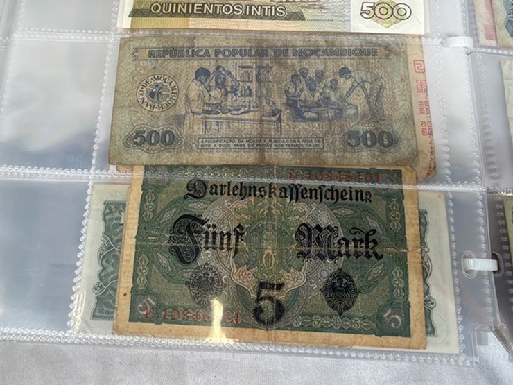 #40309-•-foreign-currency-bank-notes-image-143