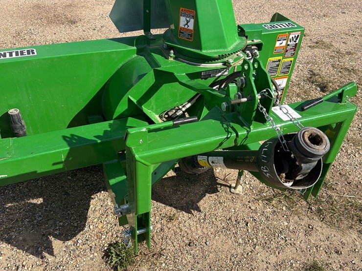 frontier-model-sb1174-like-absolutely-brand-new-3-point-snow-blower,-hydraulic-chute,-john-deere-jiffy-hitch,-none-nicer,-check-photos-image-5