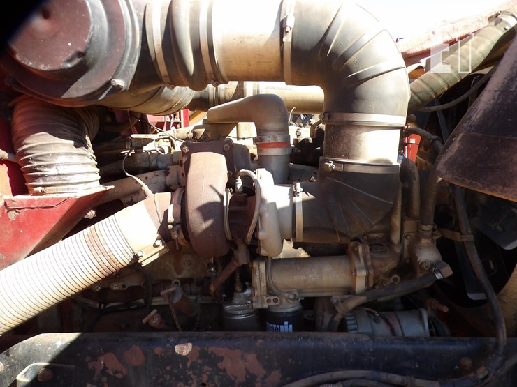 1984-freightliner-flc120-image-9