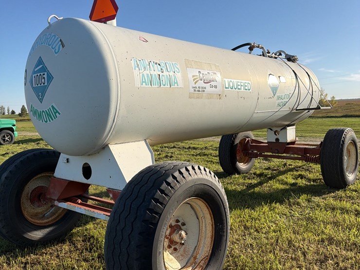 11-3.-1450-gallon-nh3-tank,-15-22.5-tires-image-8