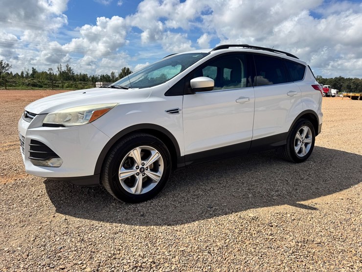 2015-ford-escape-image-1