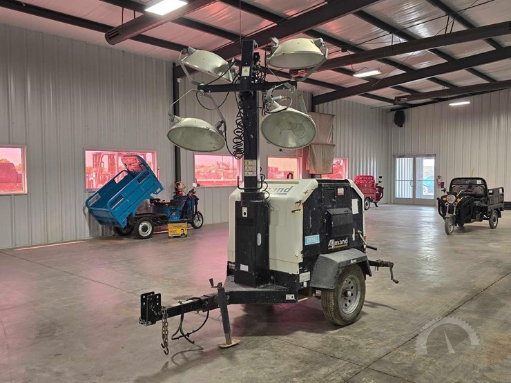 2018-allmand-bros-night-lite-v-series-nlv-image-1