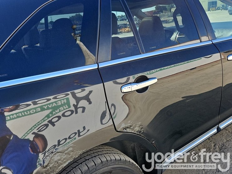 2011-lincoln-mkx-image-34