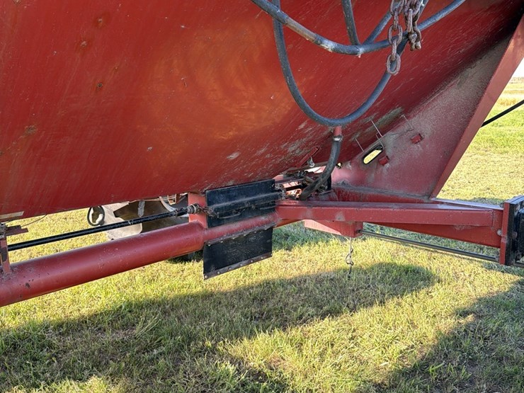 case-ih-3400-image-18