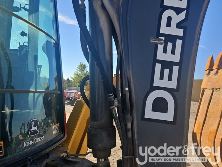 2018-deere-410l-image-22
