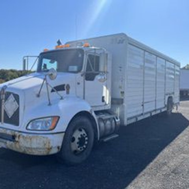 2018 KENWORTH T370