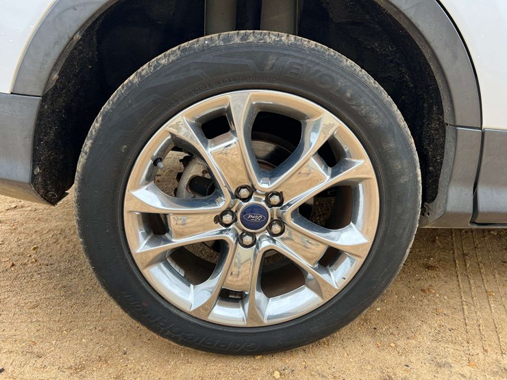 2014-ford-escape-se-image-36