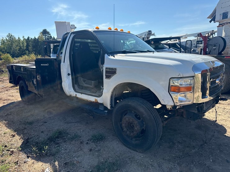2010-ford-f550-xlt-image-7