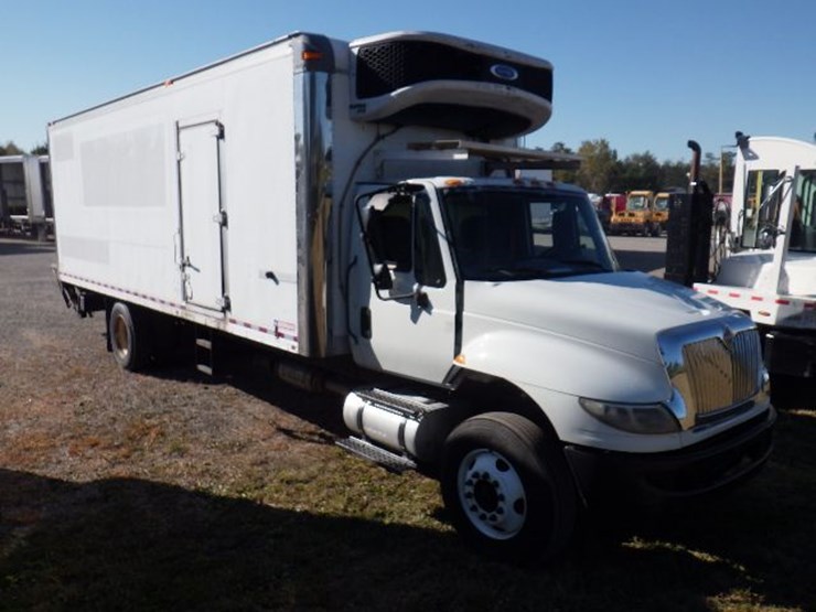 2016-international-durastar-4300-image-3